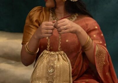YARI-EMBROIDERED-BUCKET-BAG-GOLD
