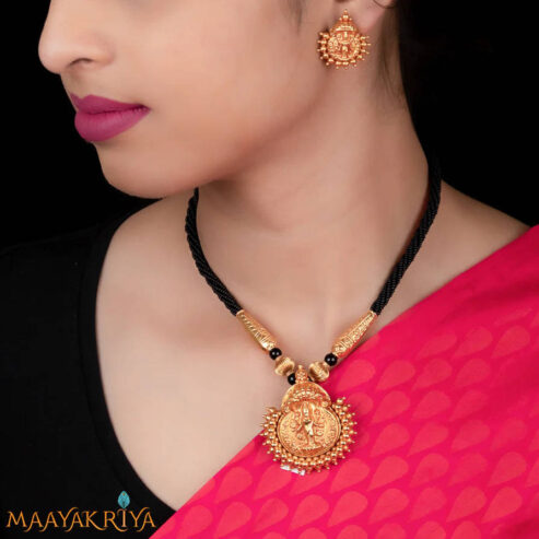Top 5 Reasons to Buy a Nagara Lakshmi Silver Necklace from Maayakriya?