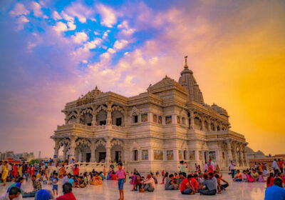 A-Spiritual-Journey-Through-Mathura-Temples-Ghats-and-Beyond