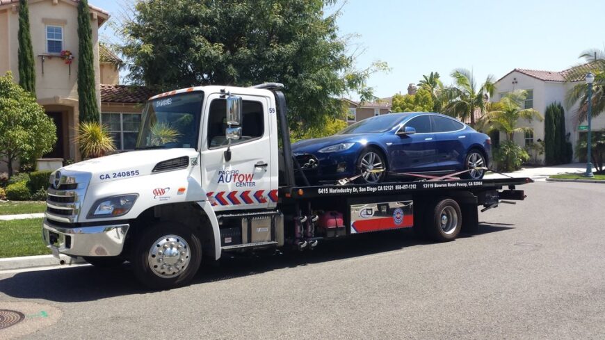 Heavy Truck Towing Service for Large Vehicles with Expert Handling