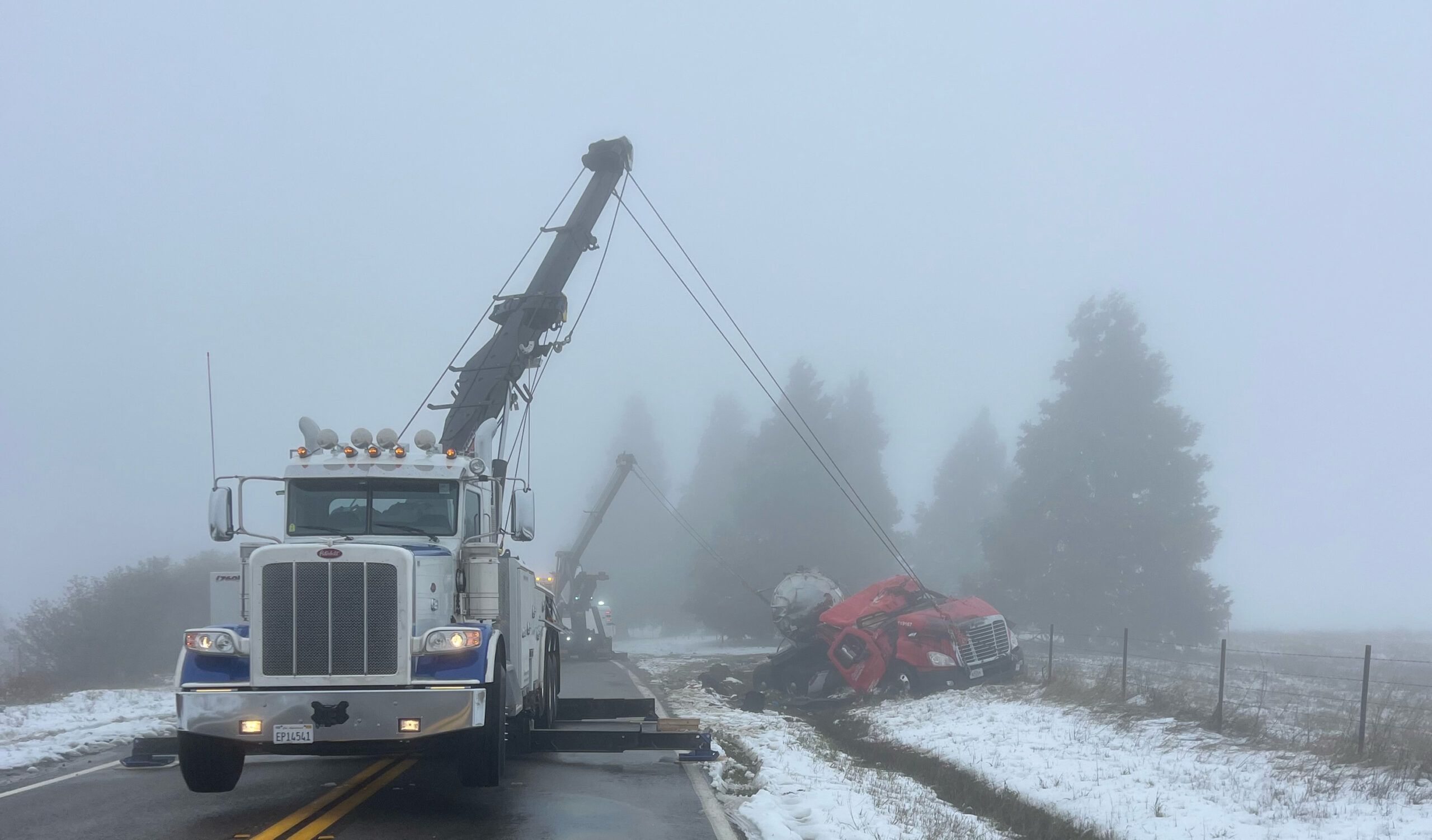 Tractor Trailer Towing Near You for Quick and Secure Freight Movement