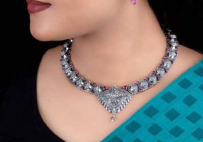 Why-Indian-Women-Prefer-to-Buy-Silver-Temple-Jewellery-Online-in-2025