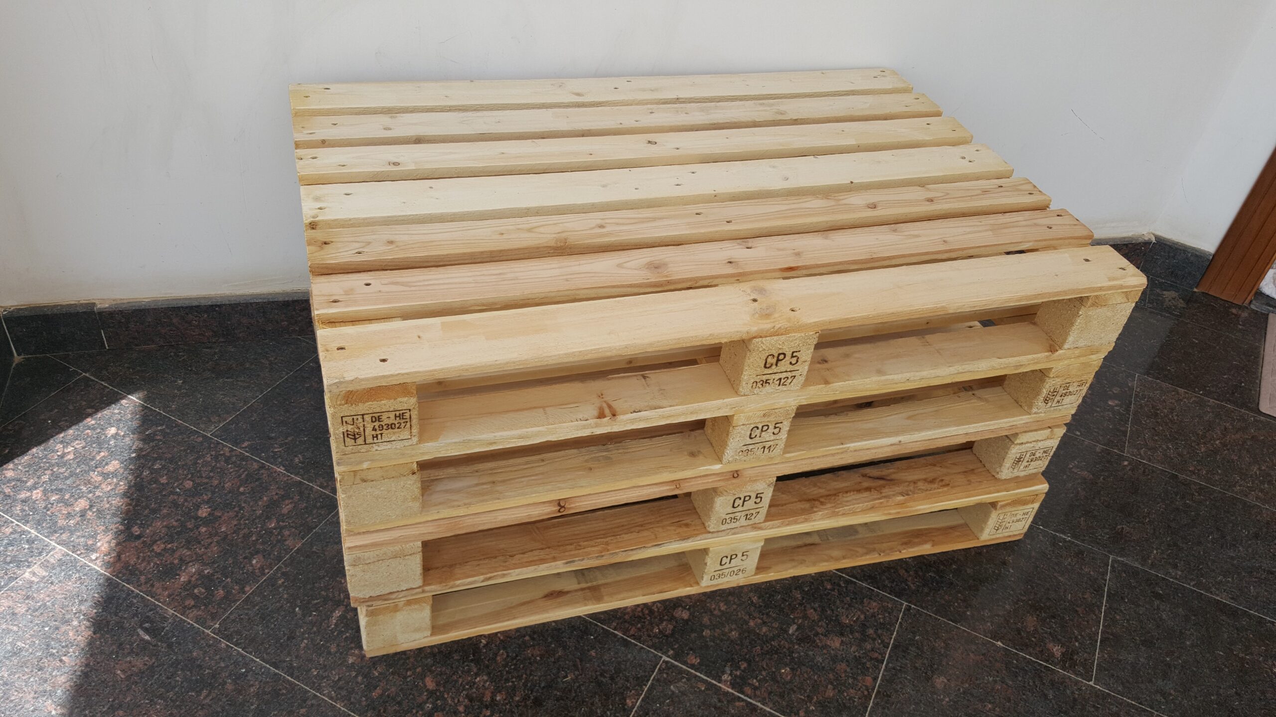 0507330544 wooden pallets Sale