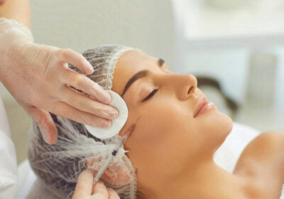 Anti-Aging-Treatments-Offered-by-Top-Skin-Clinics-in-Thrissur-What-Really-Works