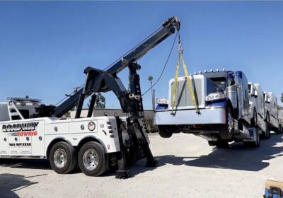 Roadway-towing-service
